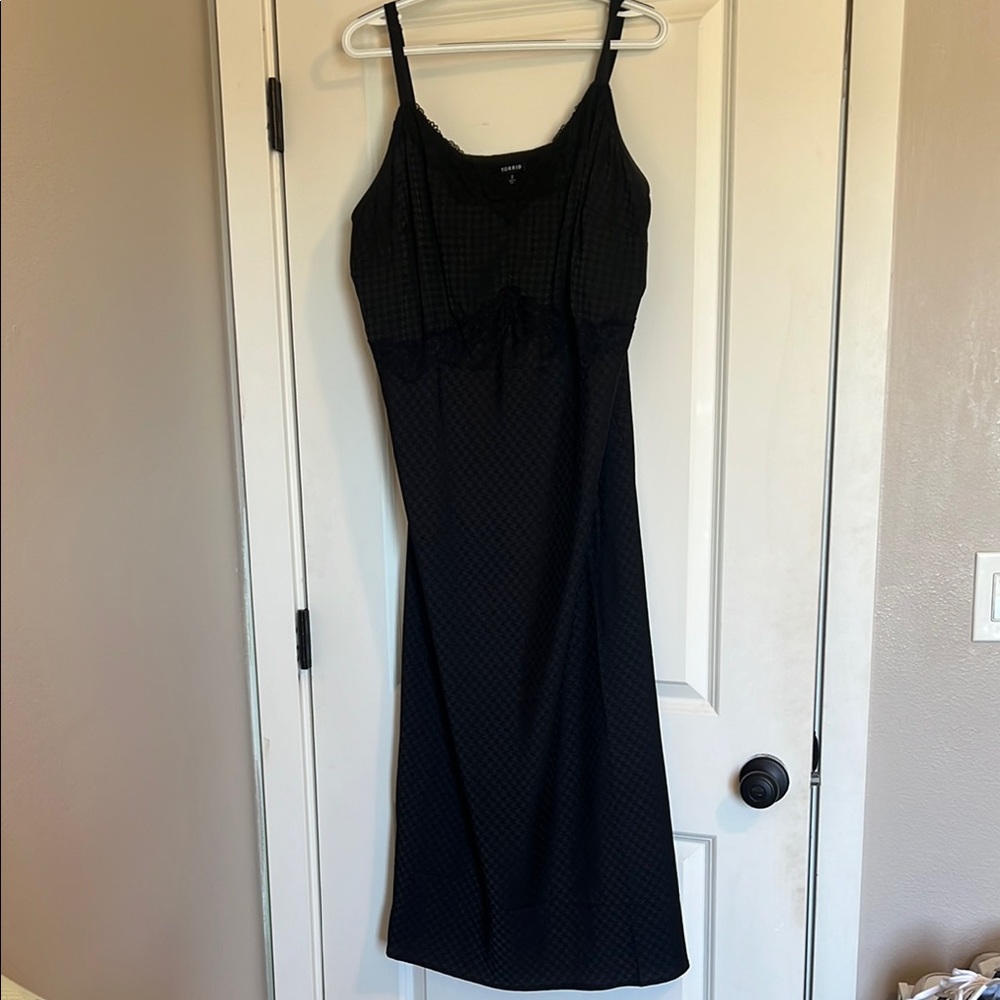 Torrid size 2 Tea Length Woven Jacquard Lace Trim Cami Dress - Picture 2 of 7